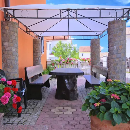 Apartment Marco Polo - M4 First Floor - Mpolo